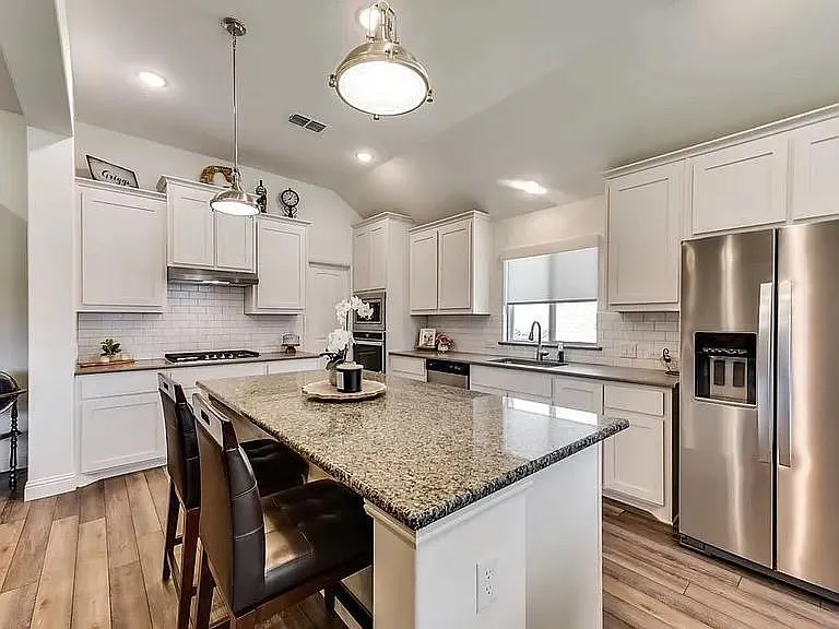 17013 Eastbrook Dr — Photo 6