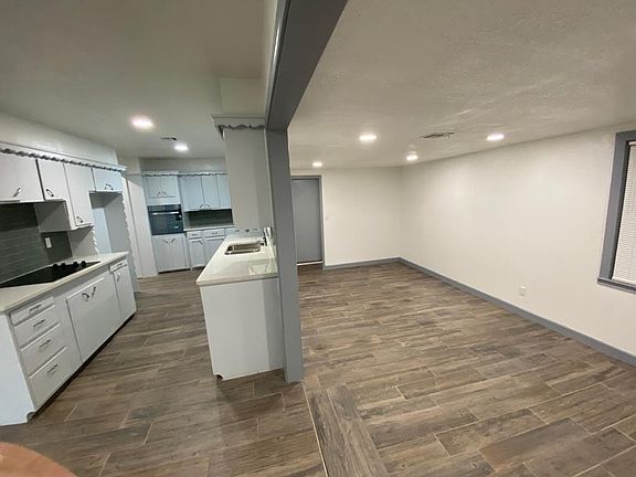 3rd image of 4707 N Asbury Ave