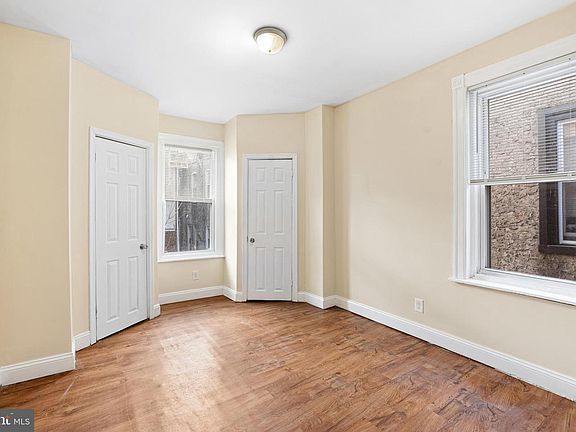 5th image of 5538 Addison St