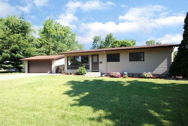 2nd image of 2712 Nash Rd
