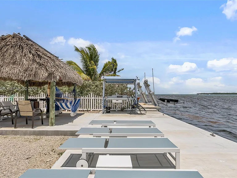 235 Tavernier Dr — Photo 35