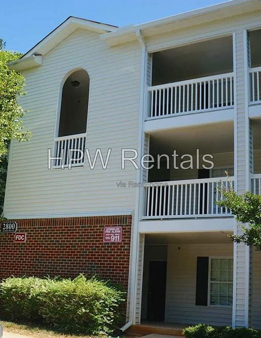 3 bed, 2.0 bath, 1150 sqft, $1,575 — Photo 1
