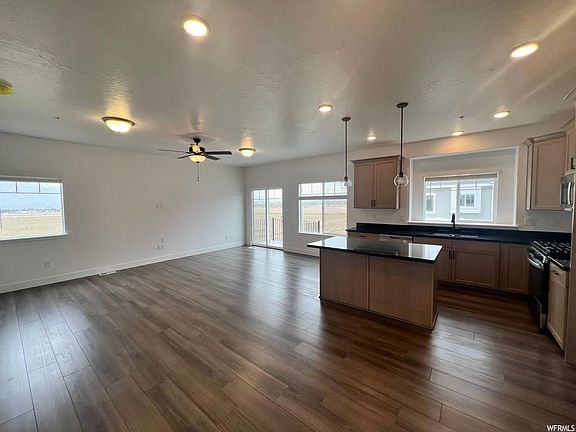 3rd image of 4202 W Dead Horse Ct