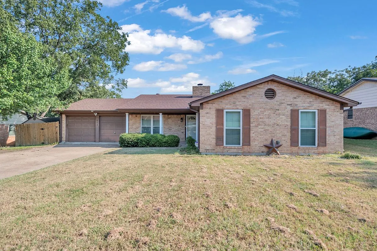 3 bed, 2.0 bath, 1751 sqft, $1,500 — Photo 1
