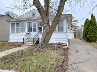 683 Grand St, Oshkosh, WI 54901