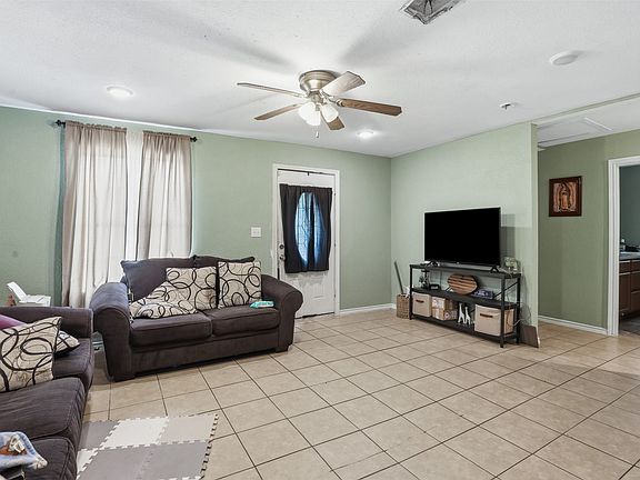4th image of 3104 Avenue L