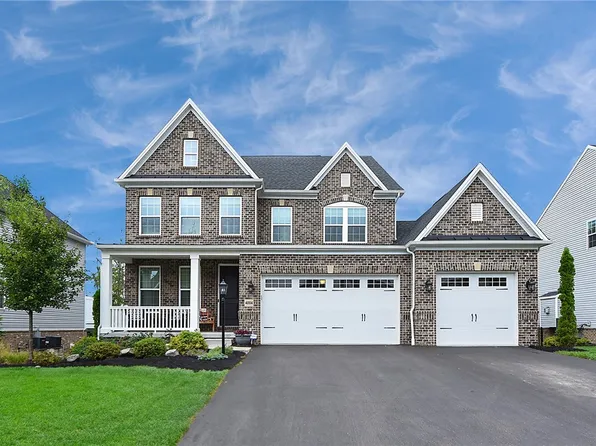 4004 Overview Dr, Canonsburg, PA 15317