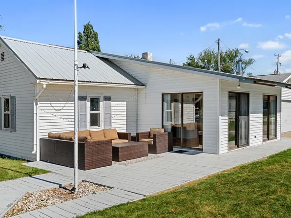 1878 S Riverside Dr, Au Gres, MI 48703