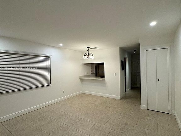 5th image of 50 Antilla Ave APT 2