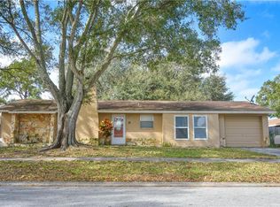 18 Valencia Cir, Safety Harbor, FL 34695