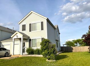 821 Daniel Dr, Minooka, IL 60447