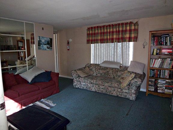 3rd image of 4638 Larkspur Rd