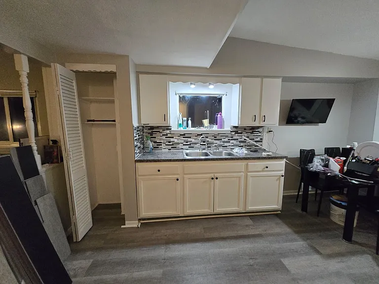 425 W Grace St — Photo 3