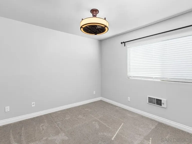 800 N Mollison Ave #21 — Photo 9