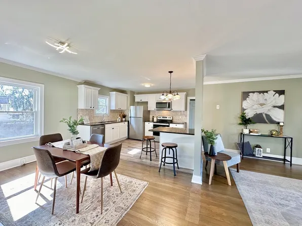 201 Westford Cir, Springfield, MA 01109