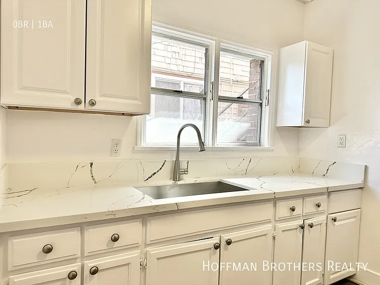 2360 W Washington Blvd #101 — Photo 3