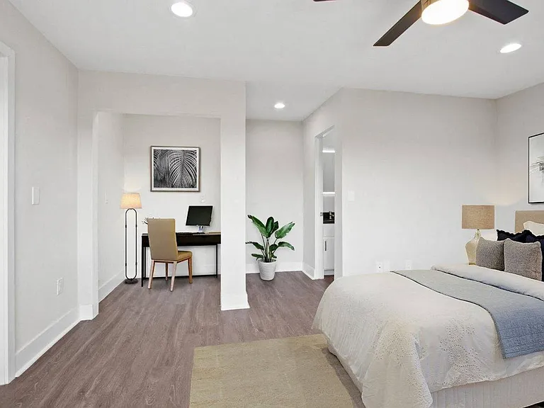 Palm Capri Apartments — Photo 16