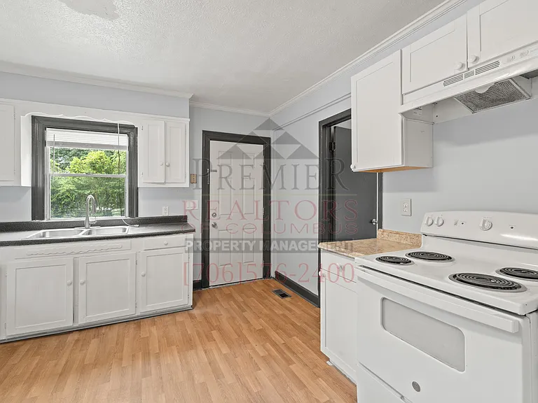 1527 11th Ave — Photo 13