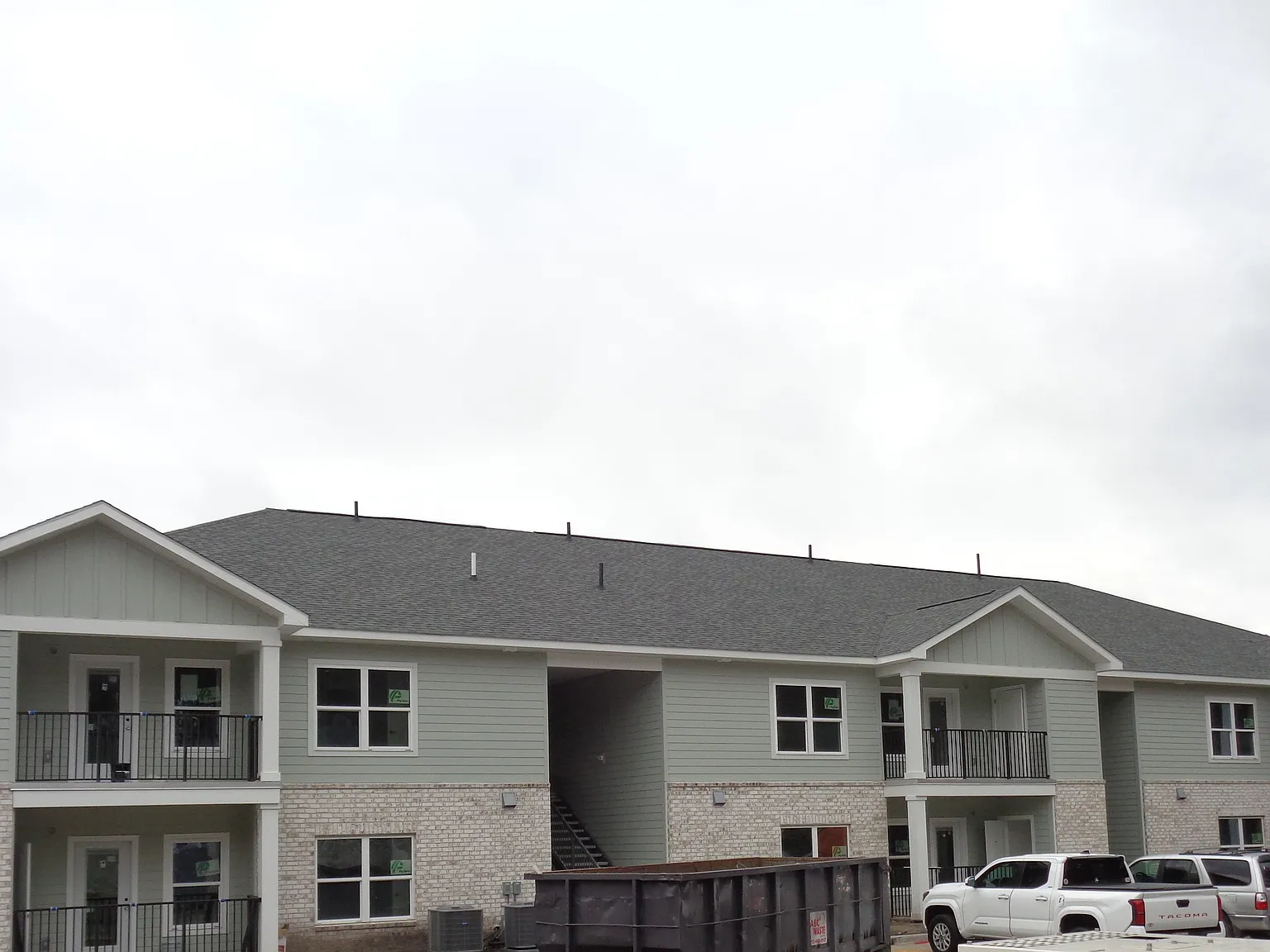 Waterford Apartments — Photo 4