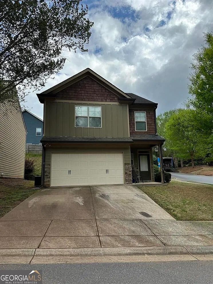 3 bed, 2.5 bath, 1696 sqft, $1,800 — Photo 1