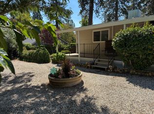 2 Primrose Ln, Grass Valley, CA 95945