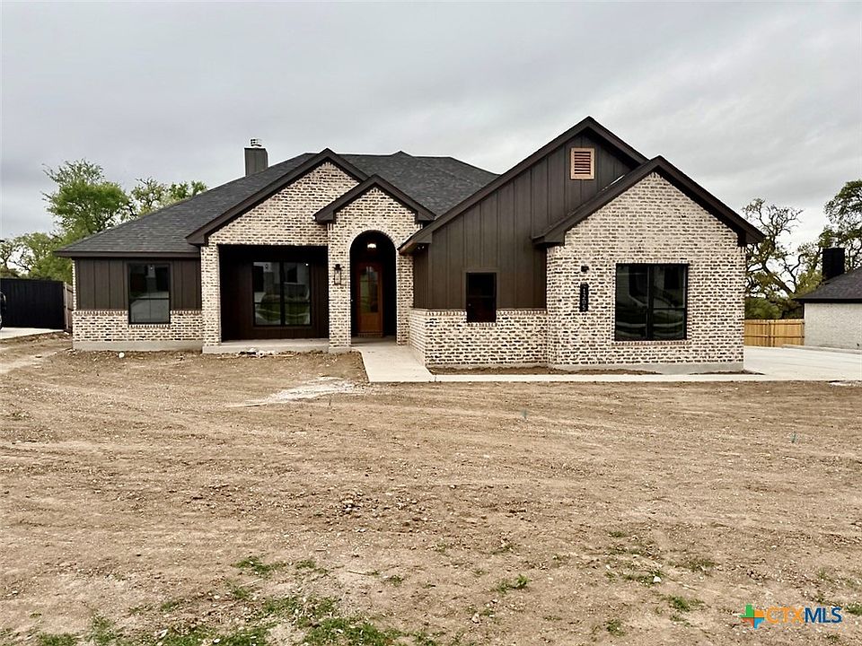 1st image of 1205 Fairfax Dr