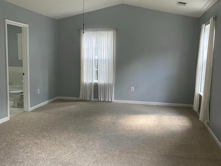123 Heathfield Dr — Photo 16