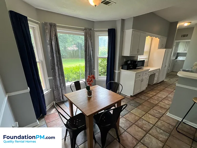 8215 Timber Creek Dr — Photo 6