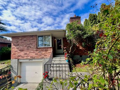 6739 35th Avenue SW, Seattle, WA, 98126