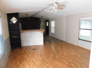 2260 N Golden Ave TRLR 105, Springfield, MO 65803