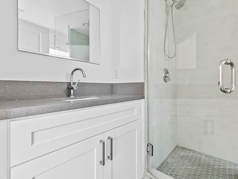 360 Burchett St #6 — Photo 23