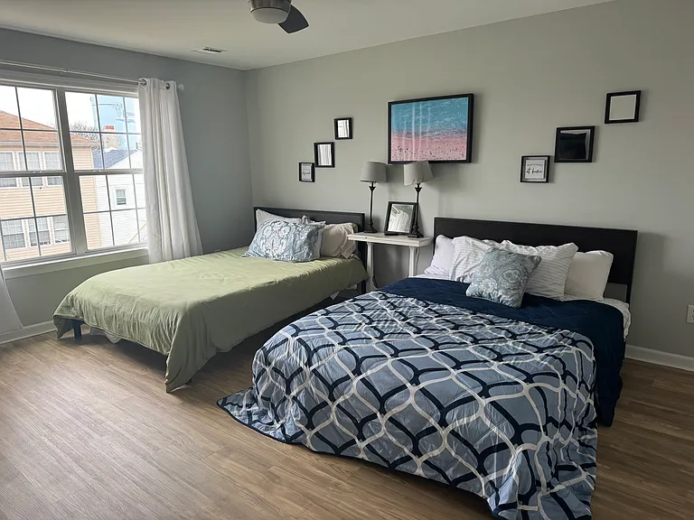 28 Bay Ave — Photo 32