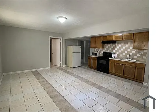 1738 Wright Ave #2 — Photo 1