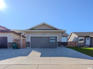 622 Rosewood Boulevard W, Saskatoon, SK S7V 0J7