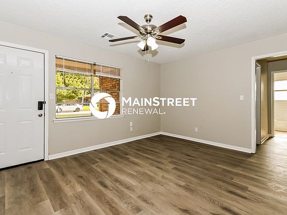 3rd image of 1628 Avondale Dr