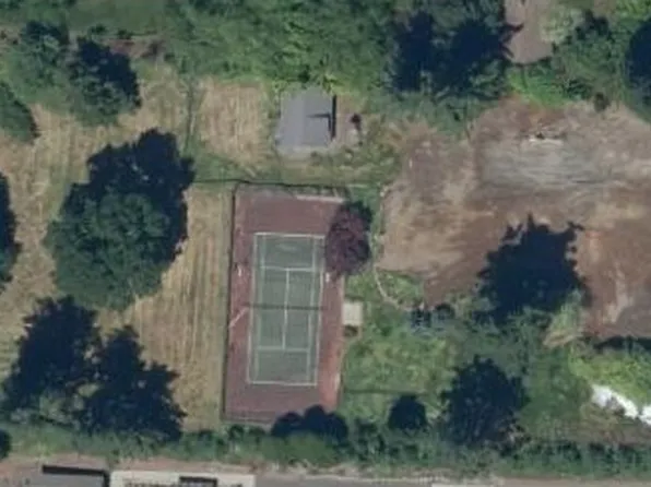 13501 Knaus Rd, Lake Oswego, OR 97034