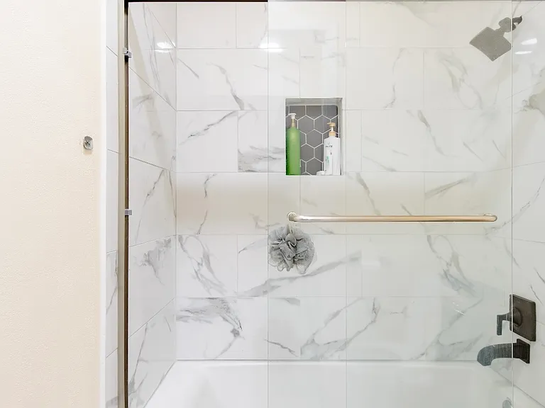 425 Orange St #214 — Photo 5