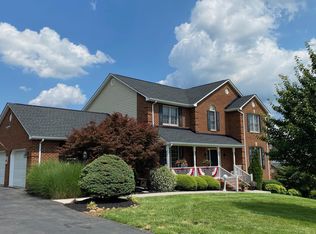 158 Savannah Ct, Daleville, VA 24083