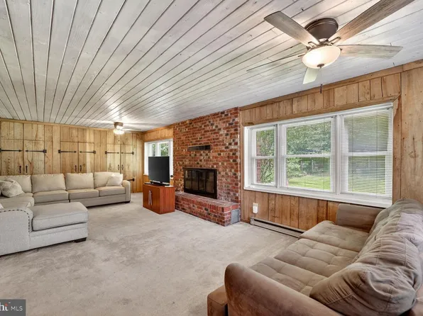 2922 Barrister Ln, Bowie, MD 20715