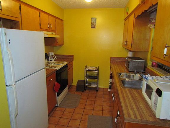 4th image of 516 E Park Ave