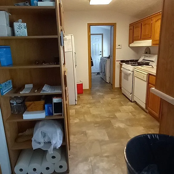 602 Saunders Rd SE — Photo 20