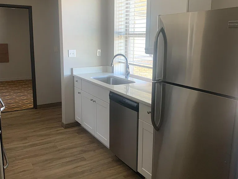 The Bigelow Apartments — Photo 33