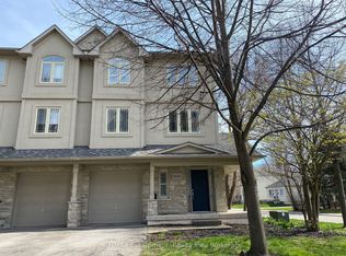 2430 2nd St, Burlington, ON L7R3K1
