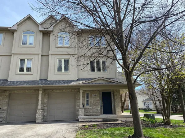 2430 2nd St, Burlington, ON L7R 3K1