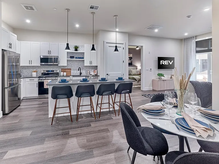 300 Avenue E #313 — Photo 1