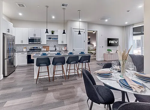 300 Avenue E #313 Photo 1