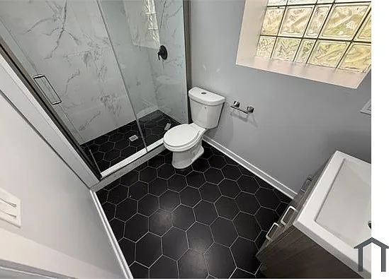 5 bed, $2,800 — Photo 4