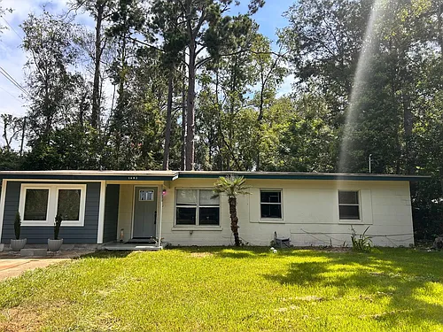 1682 Mayhew St Photo 1