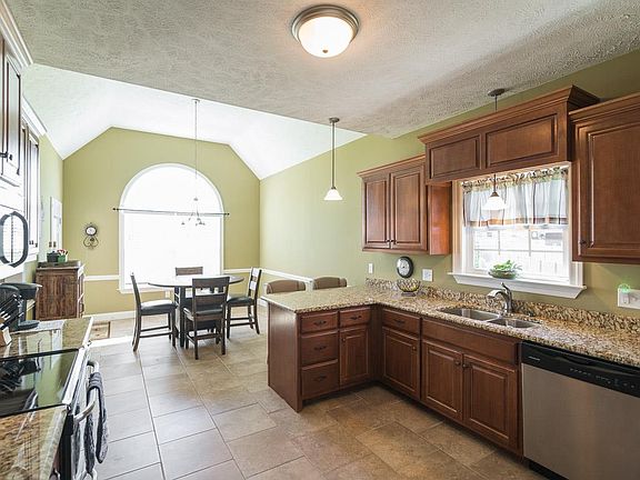 5th image of 1409 Deerskin Ct
