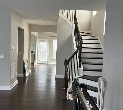 4th image of 317 Hudson Way